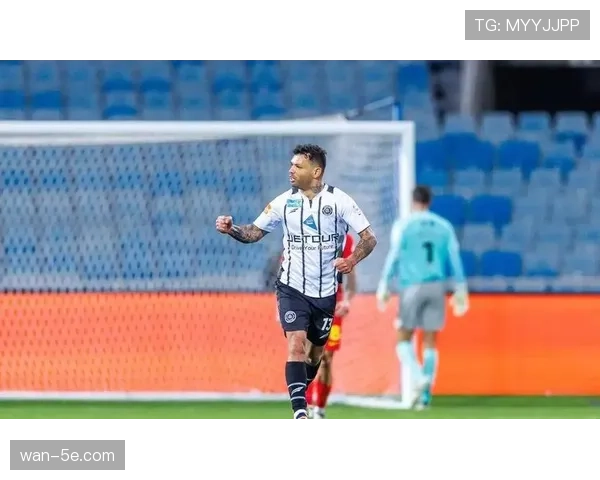 利雅得新月主场3-1逆转利雅得胜利 积分优势扩大至7分